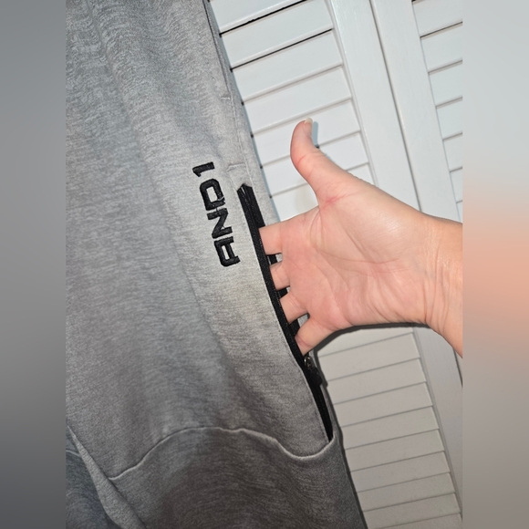 AND1 Men's XL Gray Athletic Pants - Picture 4 of 13
